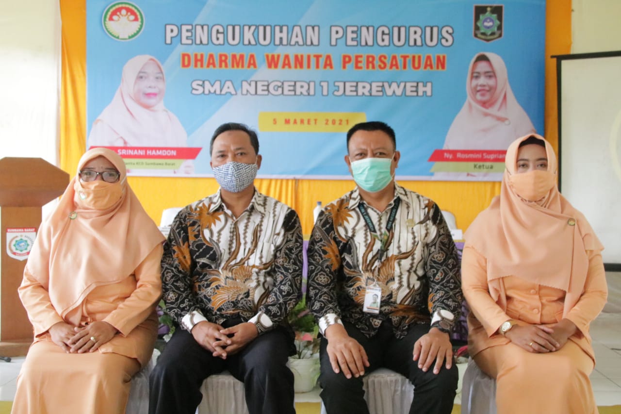Pengukuhan DWP SMAN 1 Jereweh Periode 2021-2025 19